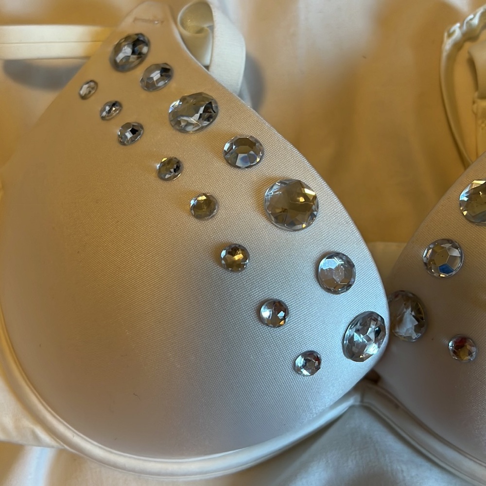 Extra Padded Bra - image 3